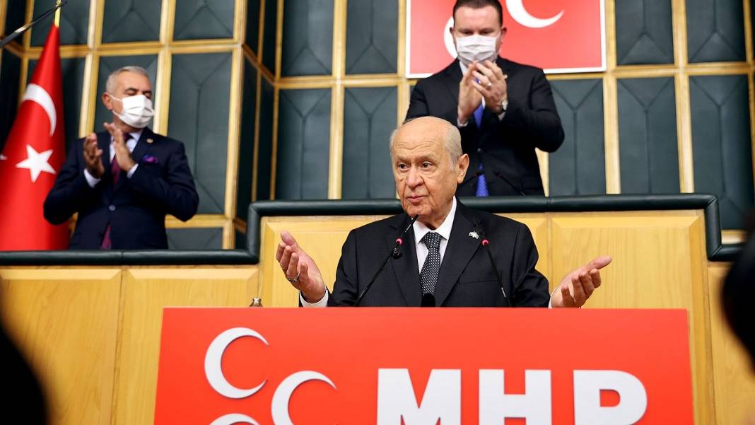 Son anketten dikkat çeken sonuçlar! AK Parti yeniden birinci parti 8